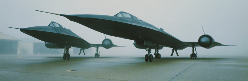 Illustration for article titled Fascinating photos reveal how they built the SR-71 Blackbird
